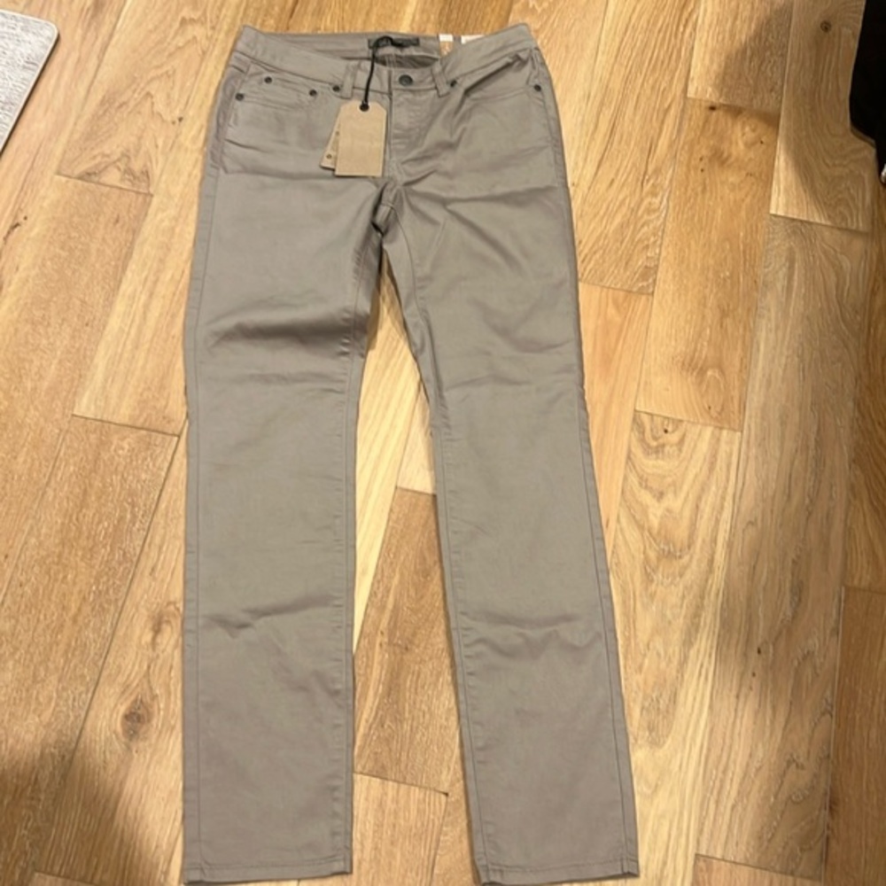 Prana Women's Slim Straight Jeans in Light Taupe. Tags Have Been Removed..